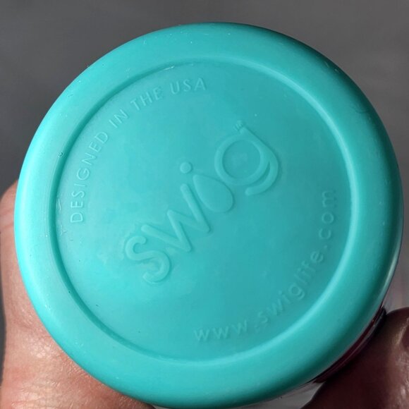 Swig Life Bombshell Color Swirl Tumbler 22 oz Stainless Steel Cup with Lid - Picture 6 of 7